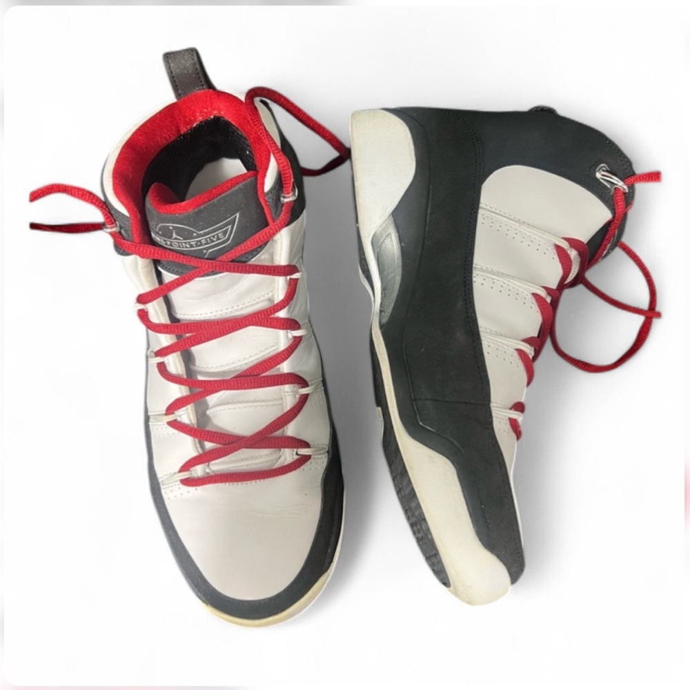 2006 Nike Jordan 9.5 Team sneakers in a white, black, and red colorway Men’s 9.5